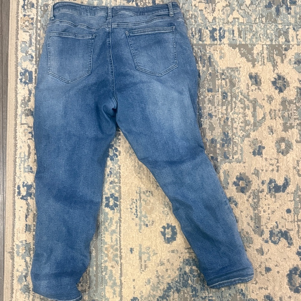 Women’s Blue Distressed Ankle Jeans - Stretch Cropped Denim - Picture 3 of 4